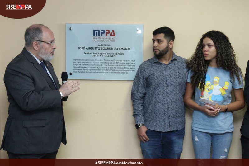 Homenagem póstuma